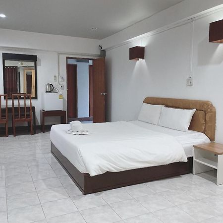 โรงแรมวินบางนา Win Bangna Hotel Bangkok Eksteriør bilde