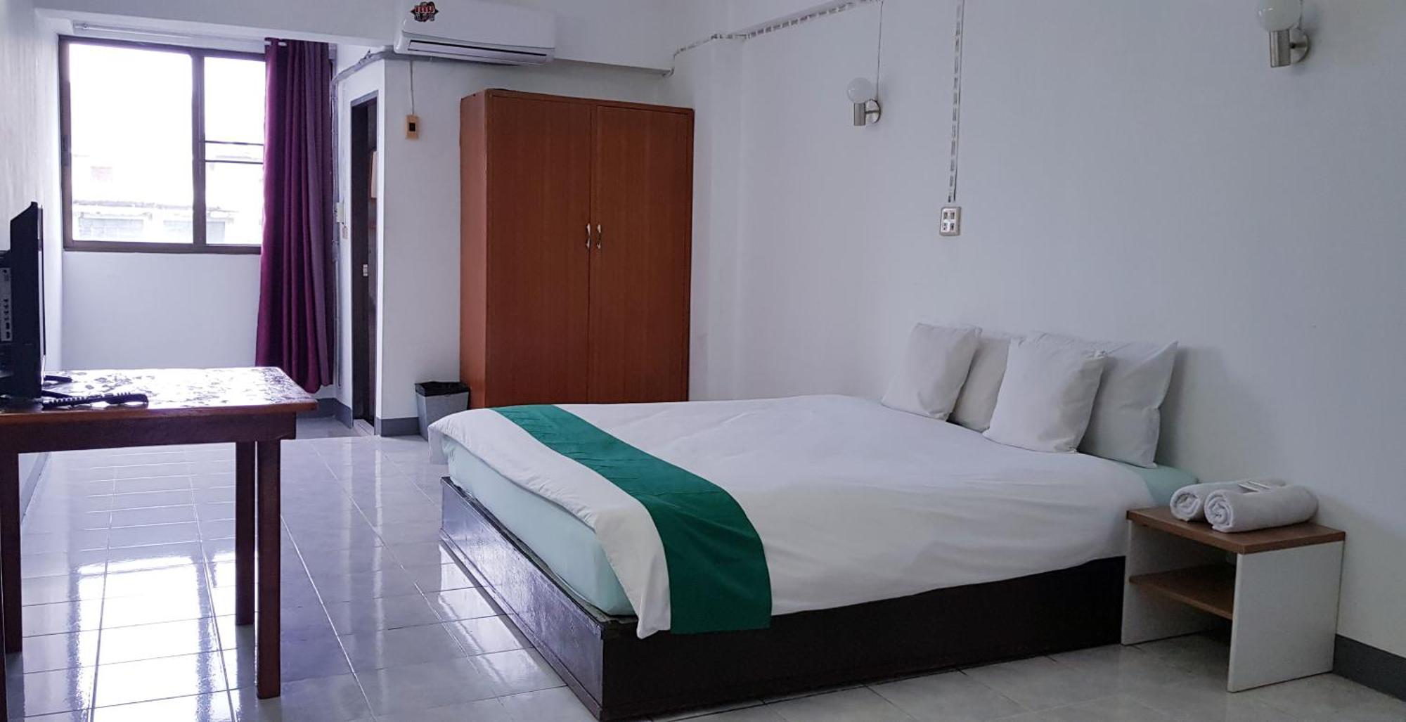 โรงแรมวินบางนา Win Bangna Hotel Bangkok Rom bilde